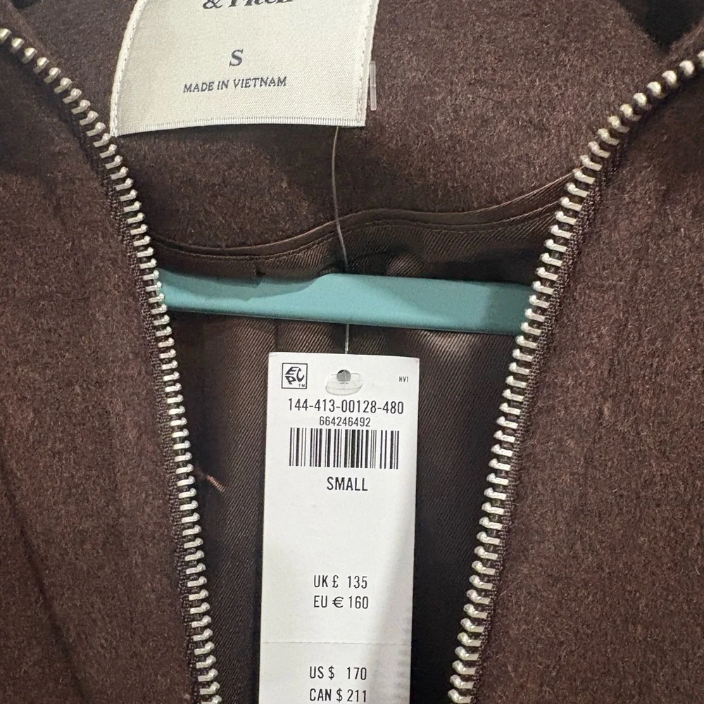 Abercrombie & Fitch Wool-Blend Bubble Hem Coat - Picture 6 of 6